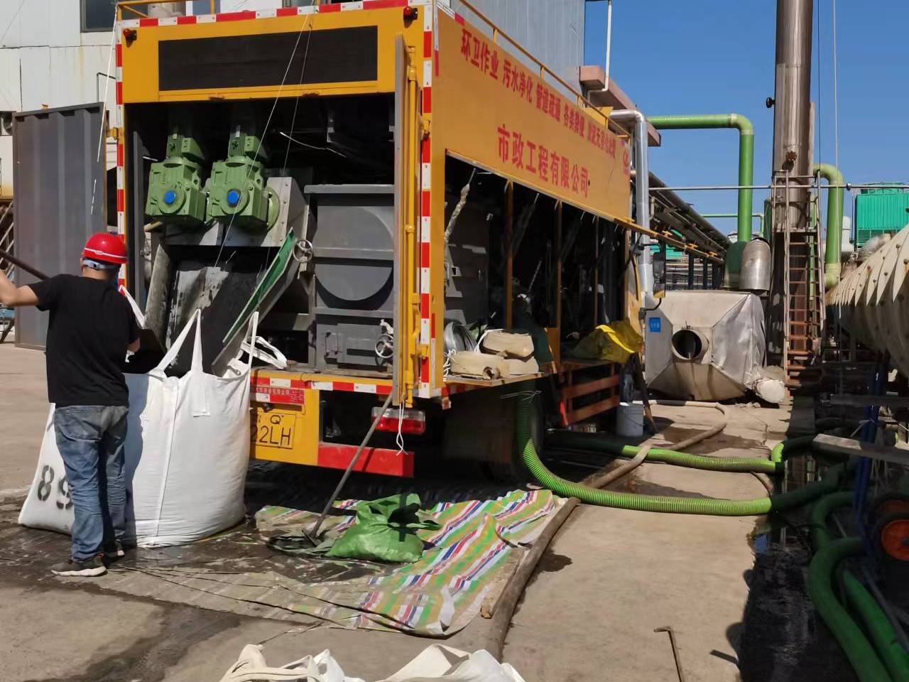 永寿淤泥压干处理